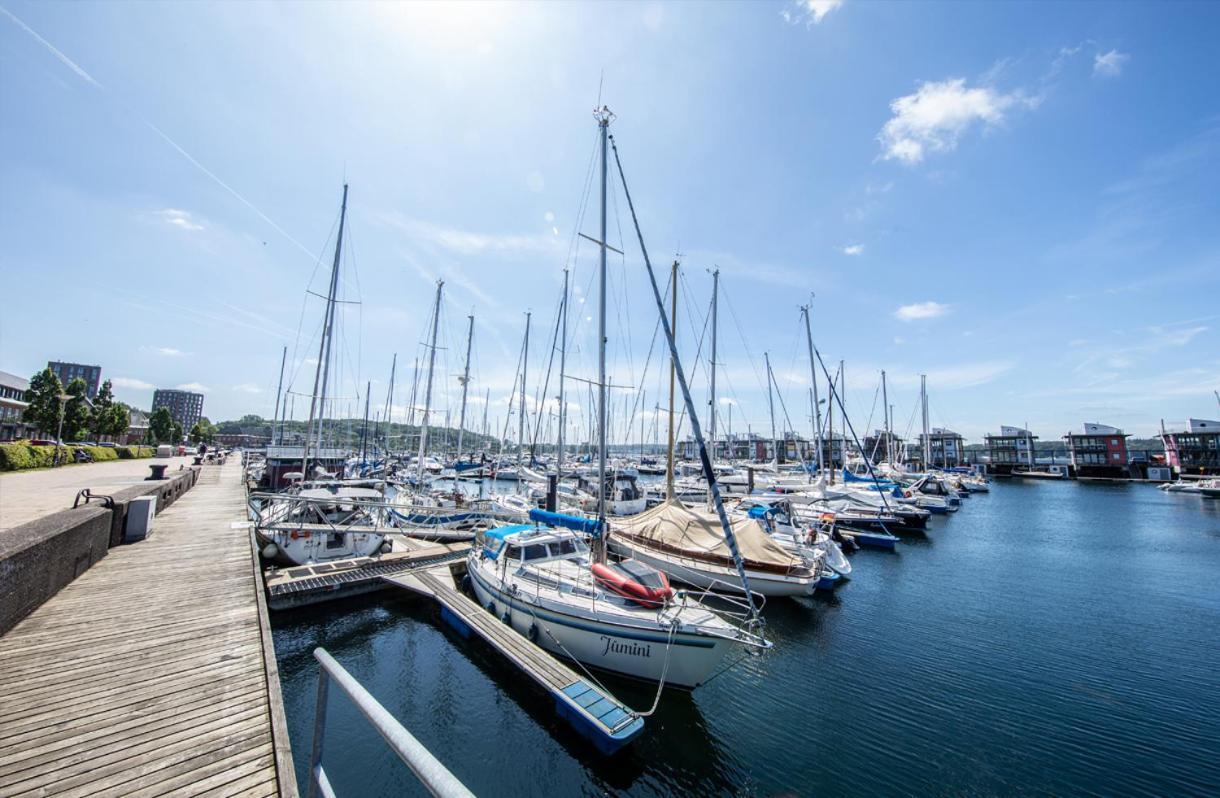 Das James Flensburg Zewnętrze zdjęcie Marina in Aarhus, Denmark